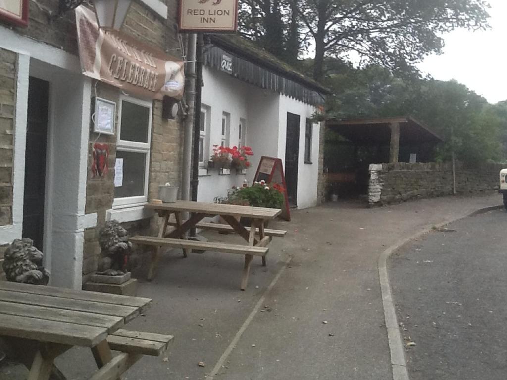 The Red Lion Inn Holmfirth Buitenkant foto