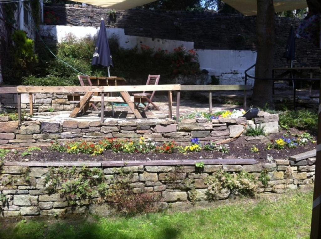The Red Lion Inn Holmfirth Buitenkant foto