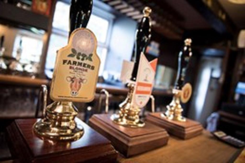 The Red Lion Inn Holmfirth Buitenkant foto