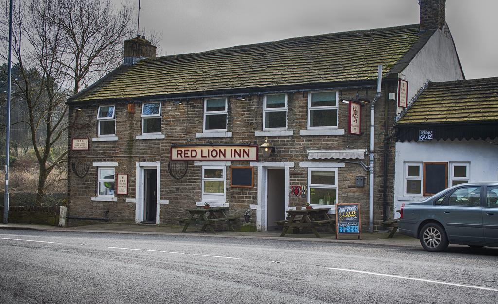 The Red Lion Inn Holmfirth Buitenkant foto