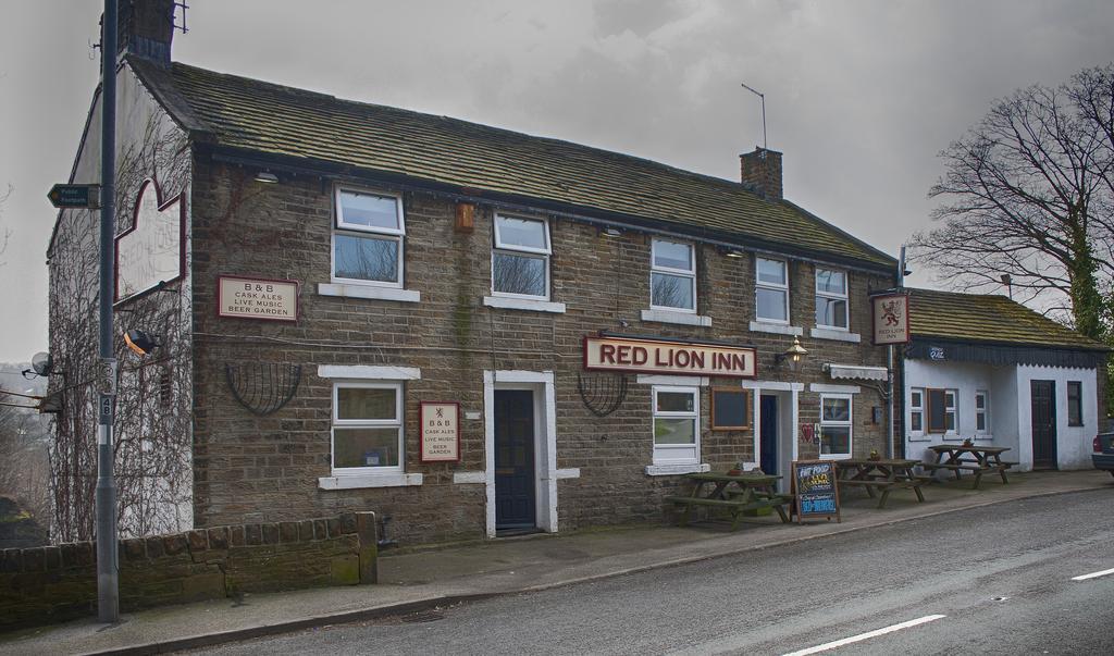 The Red Lion Inn Holmfirth Buitenkant foto